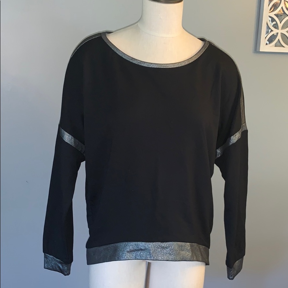BISOU BISOU. Black and silver sweatshirt large